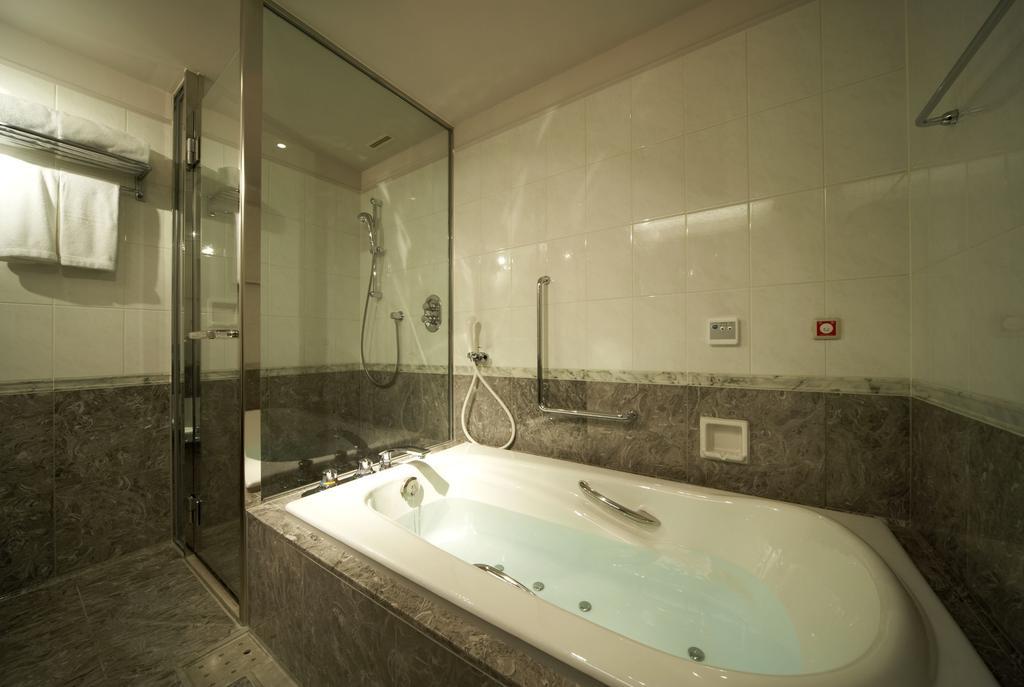 Standard Twin Room - Non-Smoking,190294291:JPEG