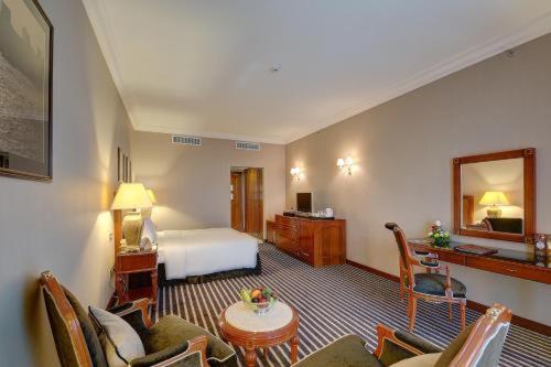 Balmoral Suite