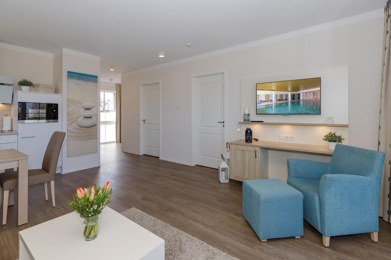 Suite,1556132875:JPEG