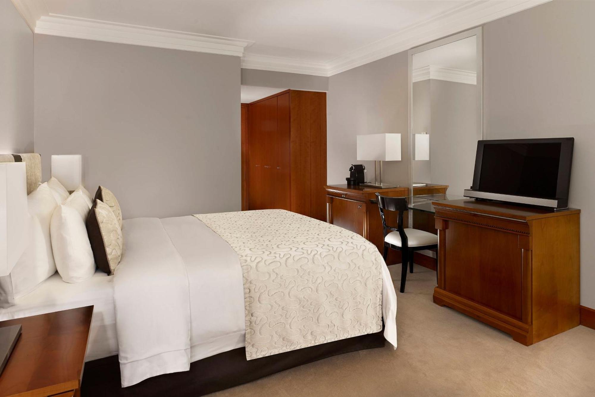 Deluxe Zimmer mit 1 Kingsize-Bett oder 2 Einzelbetten - Seeblick