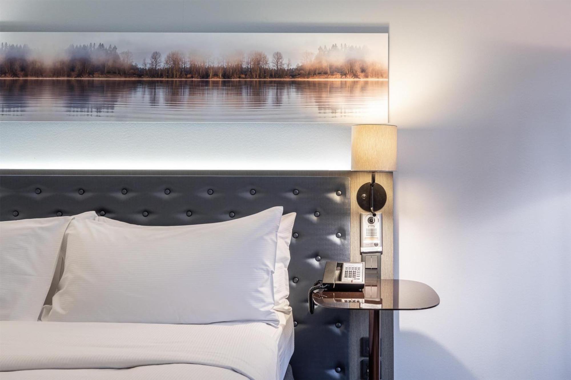 Zimmer mit Kingsize Bett