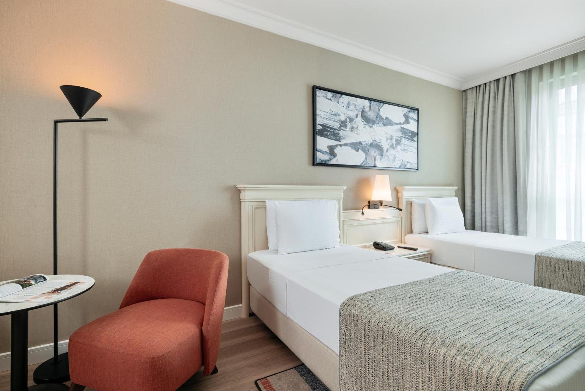 Trendy Zimmer mit 2 Einzelbetten