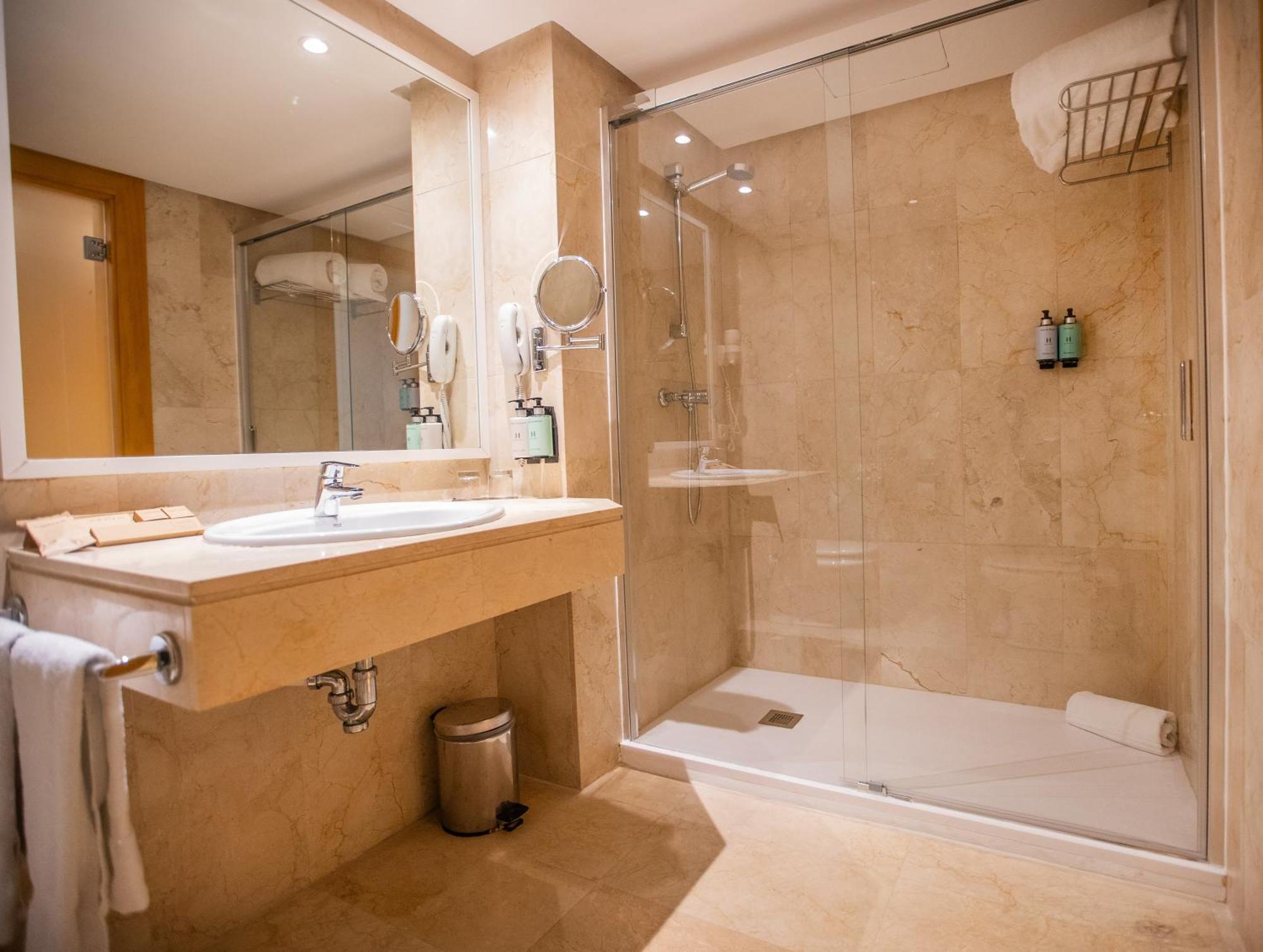 Standard Double or Twin Room with Extra Bed