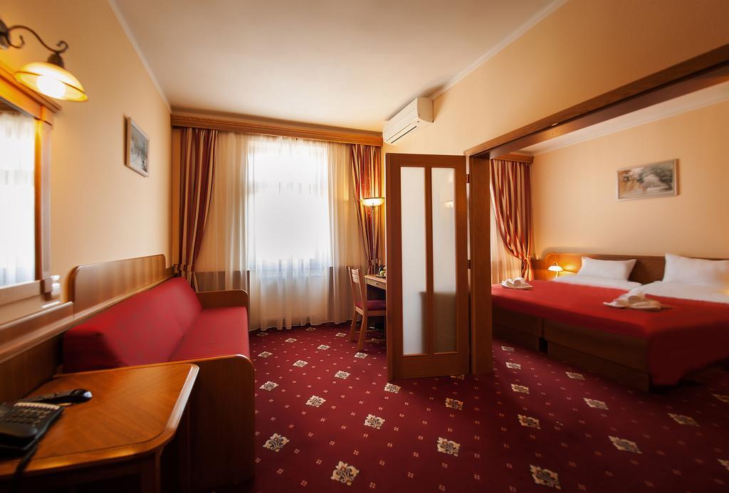 Dreibettzimmer