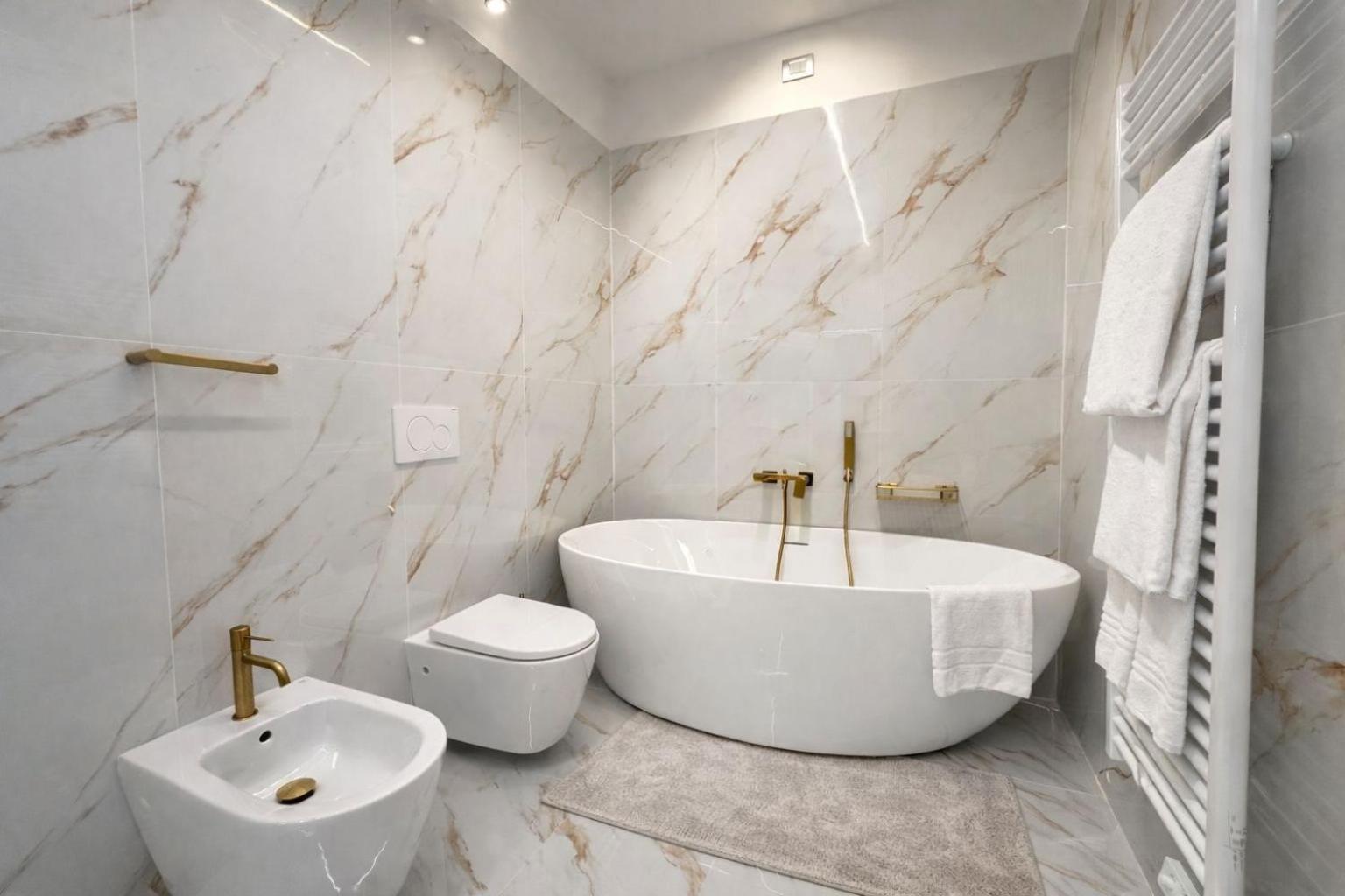 Deluxe King Suite,1756501501:JPEG