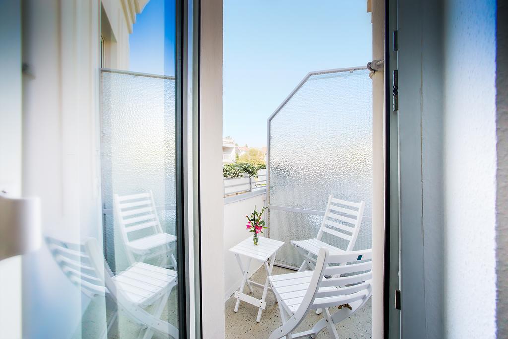 Fine with Balcony,298671168:JPEG