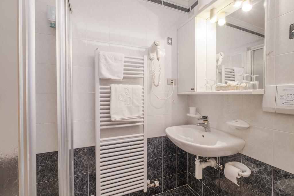 Standard Doppelzimmer mit Balkon