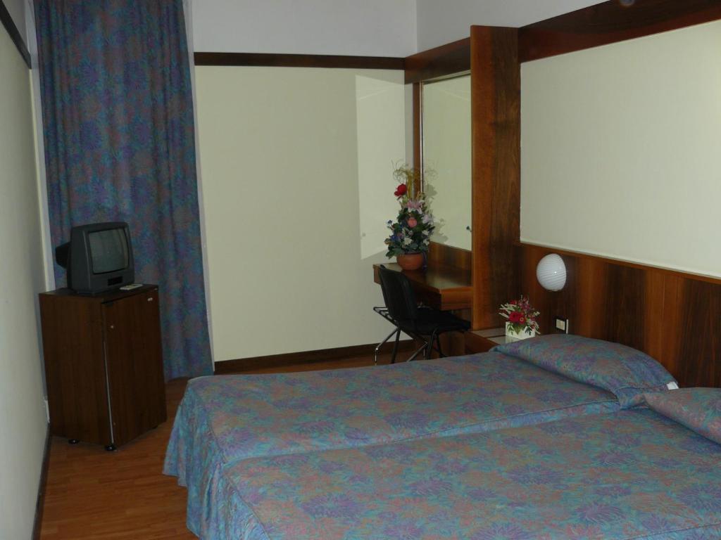 Basic Double or Twin Room,47528572:JPEG