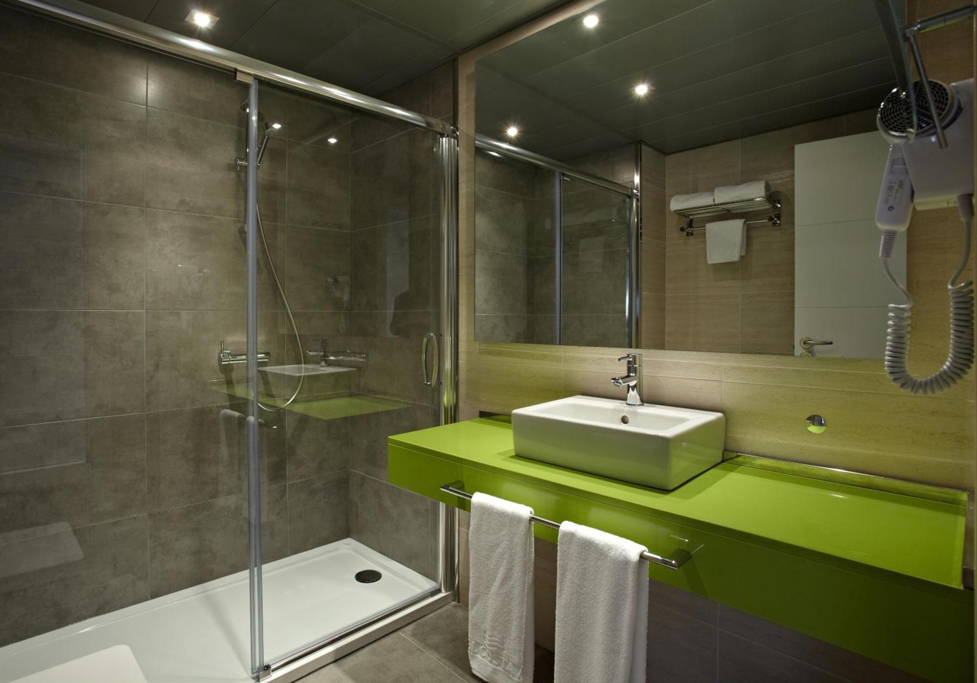 Dreibettzimmer