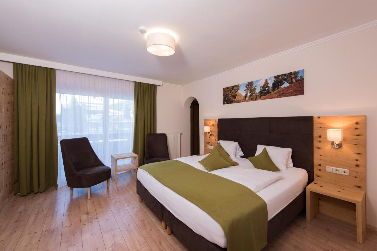 Double Room with Balcony,733220770:JPEG