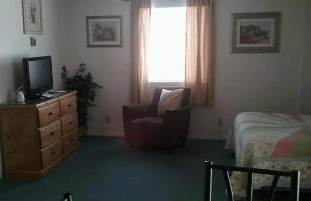 Bishop Village Motel-1