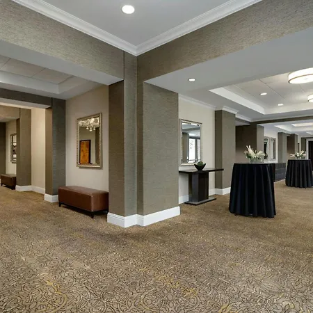 Courtyard By Marriott Charleston Historic District-3