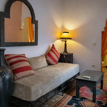 Riad Lapis-Lazuli-2