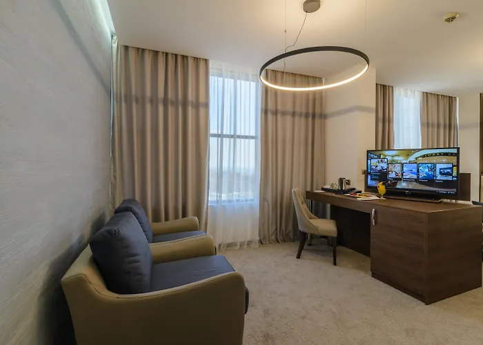 Rosslyn Dimyat Hotel Warna